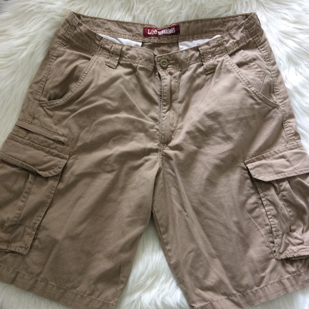 Lee Men’s Dungaree Cargo Khaki Shorts!